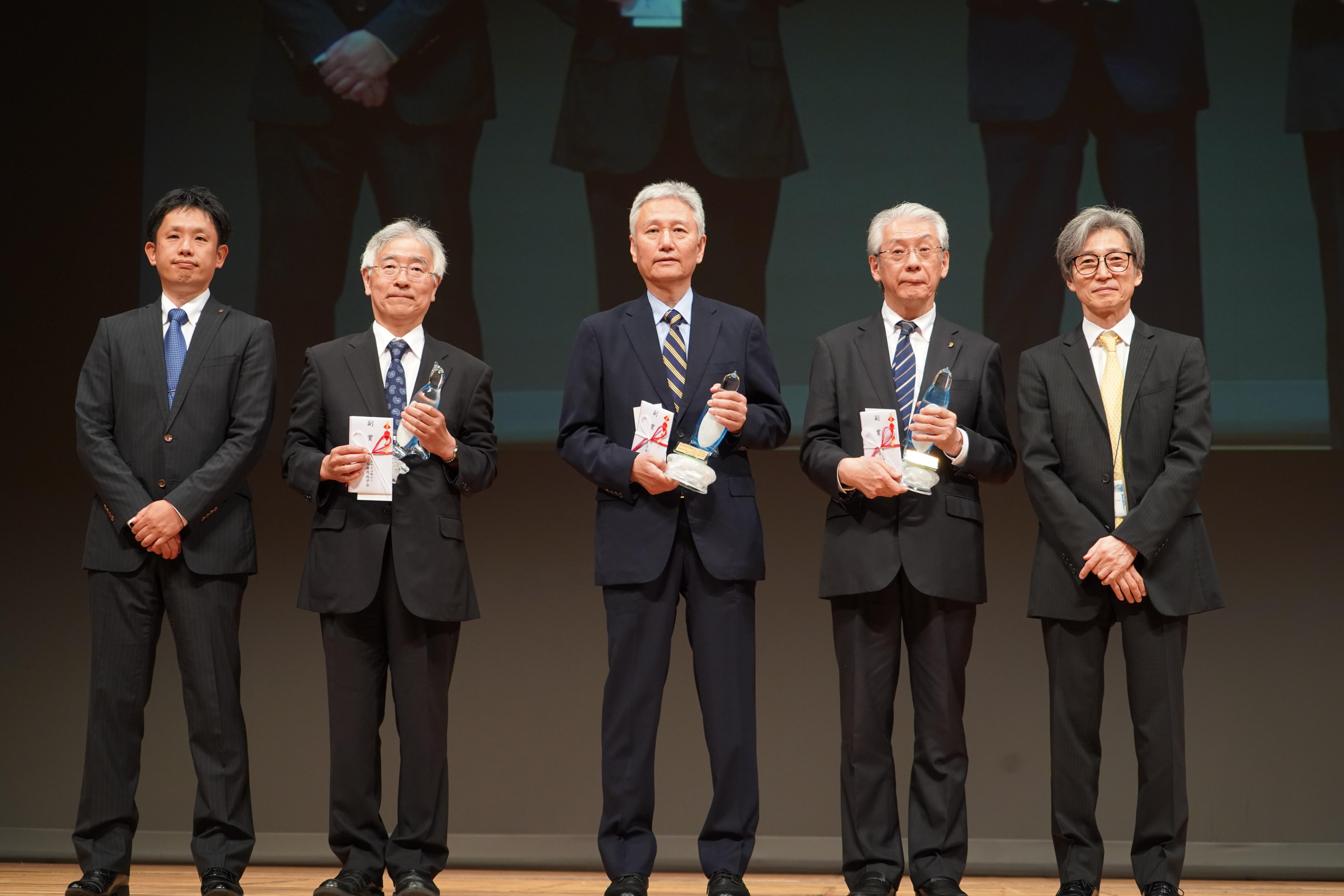 第69回春季日本歯周病学会学術大会にて 日本歯周病学会 学会賞